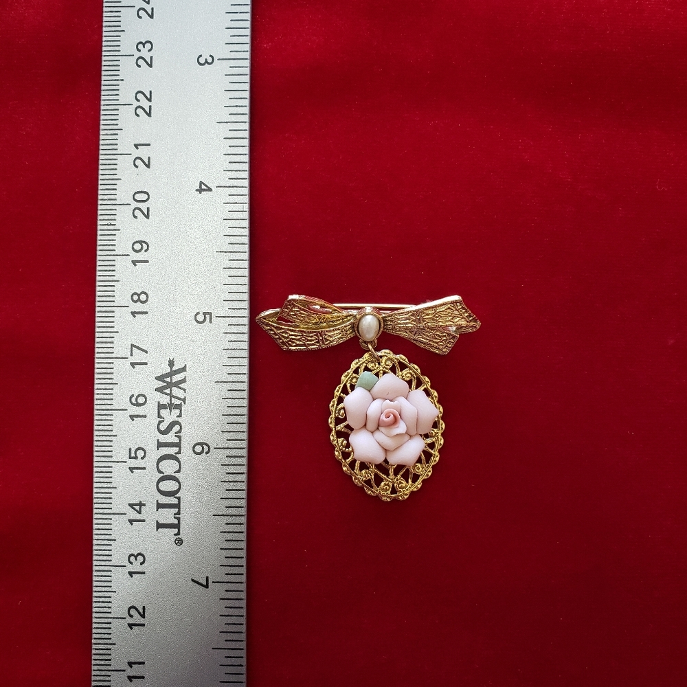 Victorian Style Pink Porcelain Rose Filigree Dangle Pin - Picture 4 of 9